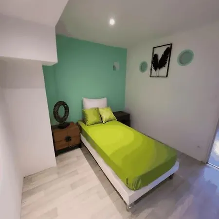Appartement Charmant Americain Hardricourt Exterior photo