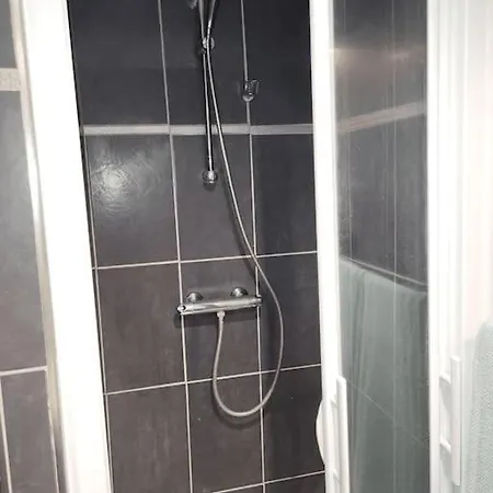 Appartement Charmant Americain Hardricourt Exterior photo